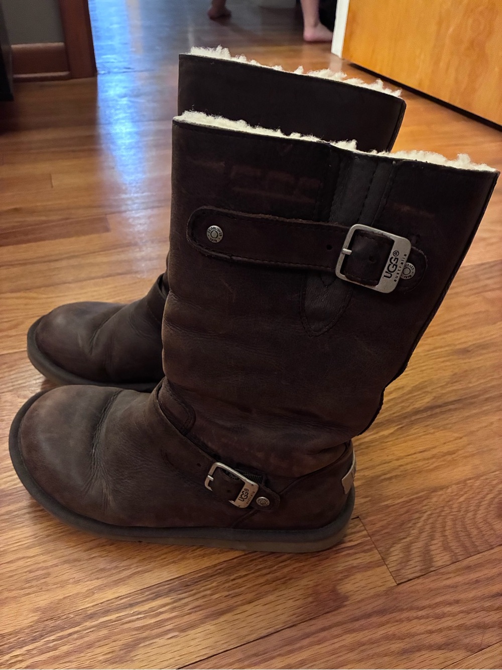 UGG Kensington Dark Brown Leather Moto Boots Shearling Lined